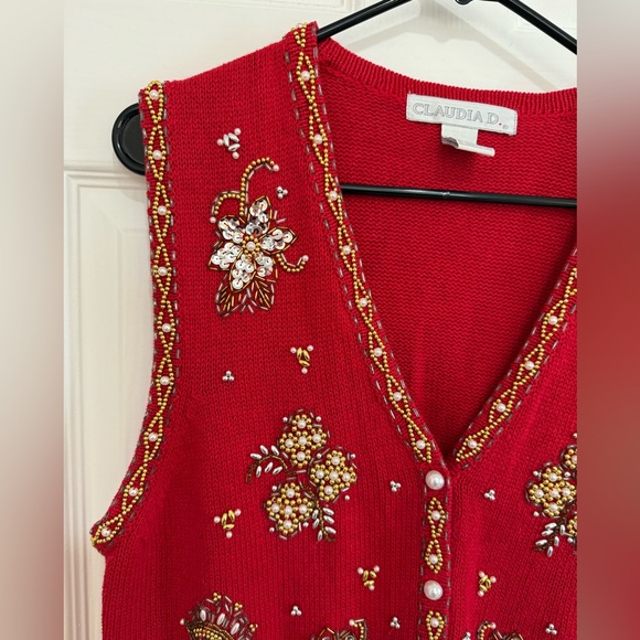 Vintage Red Embellished Vest - Picture 2 of 4